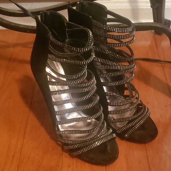 Black Sexy Heels - Picture 1 of 3